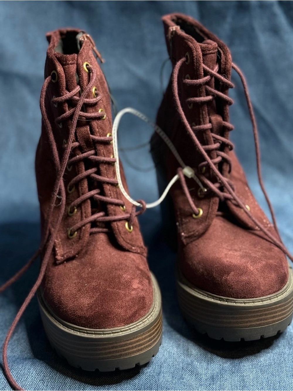 Women's Chunky Ankle Boot Soda Malia Faux Suede Lace Up Zip Maroon 9 NWOT